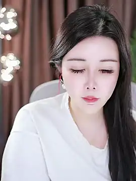 Snapshot of Qiaoqiao_ chatting on January 2025 01:56:01 PM Qiaoqiao online show from January 2025 01:56:01 PM