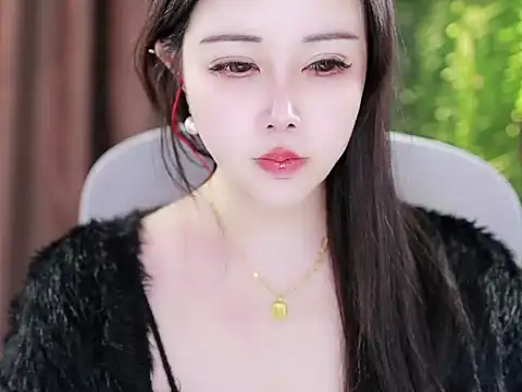 Snapshot of Qiaoqiao_ chatting on January 2025 04:28:02 PM Qiaoqiao online show from January 2025 04:28:02 PM