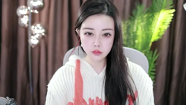 Snapshot of Qiaoqiao_ chatting on January 2025 08:30:02 PM Qiaoqiao online show from January 2025 08:30:02 PM