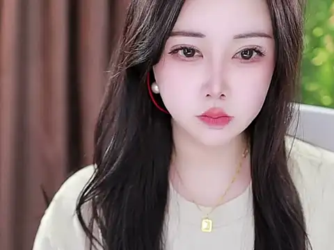 Snapshot of Qiaoqiao_ chatting on January 2025 10:01:01 AM Qiaoqiao online show from January 2025 10:01:01 AM