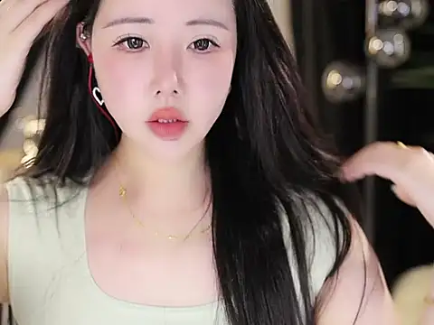 Snapshot of Qiaoqiao_ chatting on October 2025 06:19:01 AM Qiaoqiao online show from October 2025 06:19:01 AM