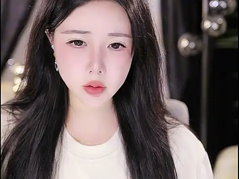 Snapshot of Qiaoqiao_ chatting on October 2025 04:27:01 PM Qiaoqiao online show from October 2025 04:27:01 PM