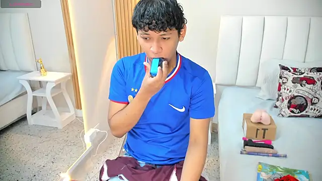 Snapshot of axel_ps chatting on November 2025 03:50:01 AM axel ps online show from November 2025 03:50:01 AM