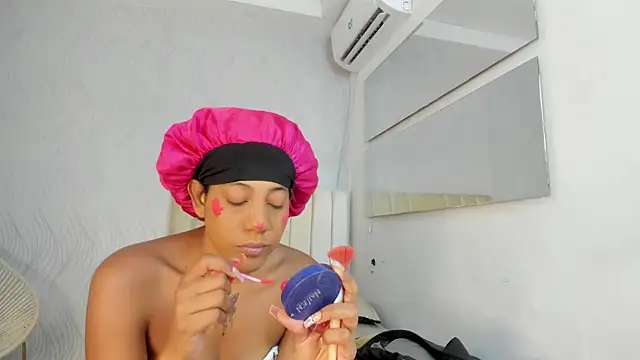 Snapshot of flavia_cruz chatting on May 2026 12:32:01 PM flavia cruz online show from May 2026 12:32:01 PM