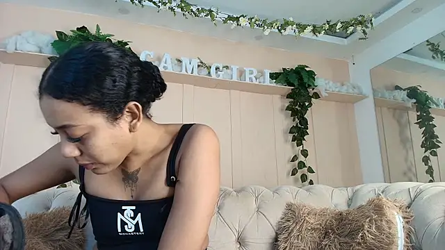 Snapshot of flavia_cruz chatting on May 2026 12:04:02 PM flavia cruz online show from May 2026 12:04:02 PM