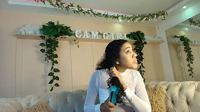 Snapshot of flavia_cruz chatting on May 2026 12:44:01 PM flavia cruz online show from May 2026 12:44:01 PM