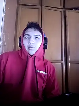 Snapshot of LoganFinds chatting on October 2025 02:41:01 PM LoganFinds online show from October 2025 02:41:01 PM