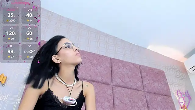 LilitRobins online show from December 2024 04:18:01 AM