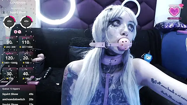 Snapshot of TyphoidMary chatting on March 2025 04:01:01 AM TyphoidMary online show from March 2025 04:01:01 AM