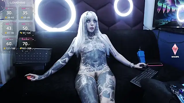 Snapshot of TyphoidMary chatting on March 2025 02:50:01 AM TyphoidMary online show from March 2025 02:50:01 AM