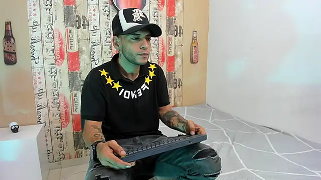 Andrey u92 online show from February 2025 04:50:02 AM