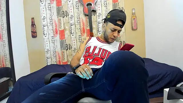 Andrey u92 online show from March 2025 04:38:02 AM