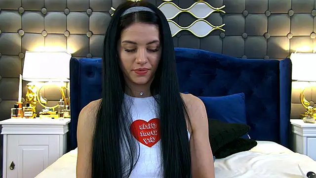 Snapshot of LeyaCass chatting on February 2025 12:04:02 PM LeyaCass online show from February 2025 12:04:02 PM