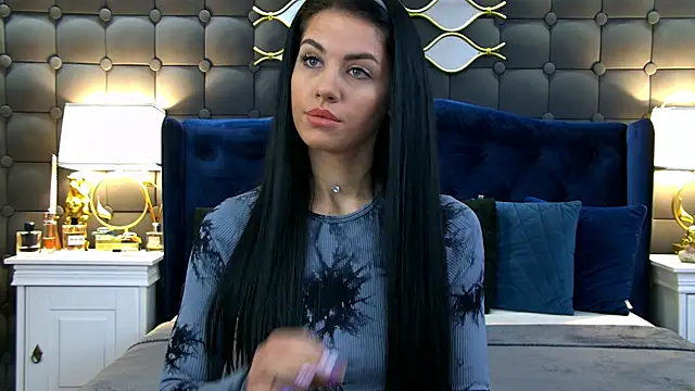 Snapshot of LeyaCass chatting on February 2025 04:20:01 AM LeyaCass online show from February 2025 04:20:01 AM