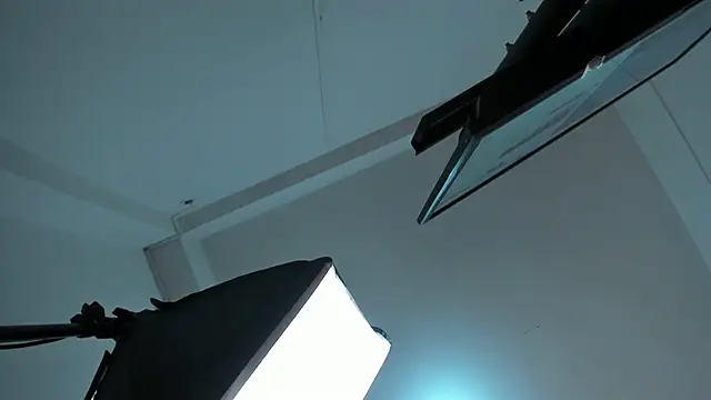 SabrinaWarrenn online show from December 2024 12:16:02 PM