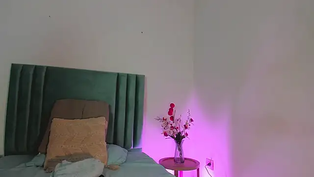 SabrinaWarrenn online show from January 2025 01:58:02 PM