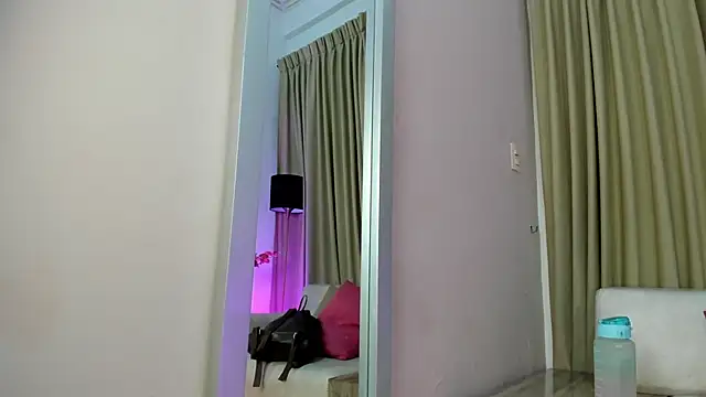SabrinaWarrenn online show from February 2025 11:53:01 AM