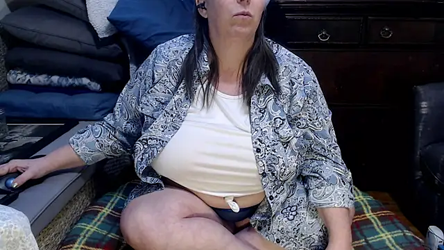 Snapshot of ladyscarlotta chatting on February 2025 07:35:02 PM ladyscarlotta online show from February 2025 07:35:02 PM