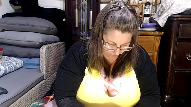 Snapshot of ladyscarlotta chatting on February 2025 01:41:01 AM ladyscarlotta online show from February 2025 01:41:01 AM