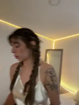 AmmyCollinsW online show from November 2025 09:25:02 PM