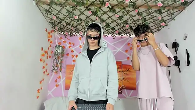 Fresahot2005 online show from March 2025 07:48:02 PM