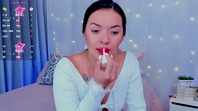 Snapshot of lennabell chatting on March 2025 08:53:01 PM lennabell online show from March 2025 08:53:01 PM