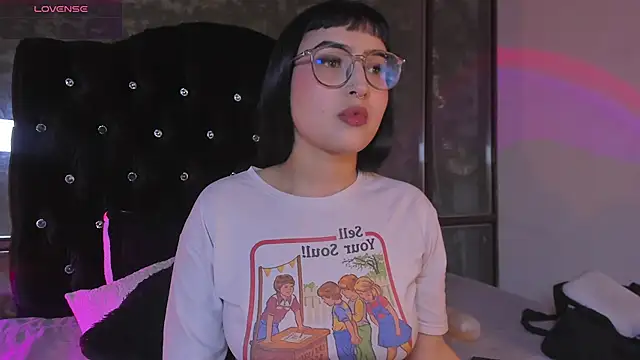 Cintya Kros online show from December 2025 05:22:02 PM