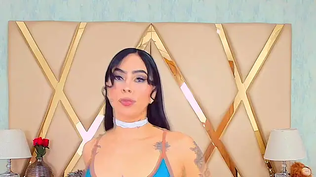 NicoleEsposito online show from February 2025 05:44:01 PM