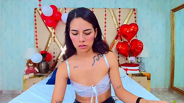 NicoleEsposito online show from February 2025 04:14:02 AM