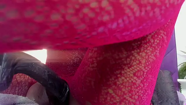 Maddyjohnsonn online show from February 2026 12:43:02 PM