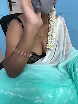 Snapshot of sajeetha chatting on June 2026 02:05:01 PM sajeetha online show from June 2026 02:05:01 PM