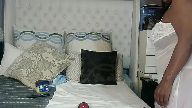 Carocurvy online show from April 2026 04:25:01 PM