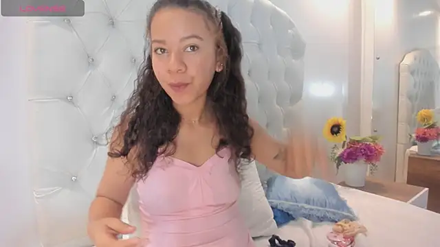 Snapshot of brithany_rousee chatting on November 2025 04:39:01 PM brithany rousee online show from November 2025 04:39:01 PM