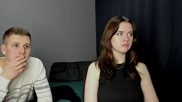 Pinku kitsune online show from December 2024 12:34:01 PM