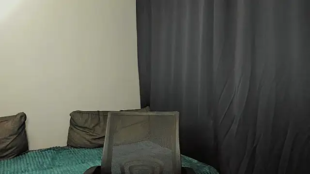 Pinku kitsune online show from February 2025 09:48:02 PM