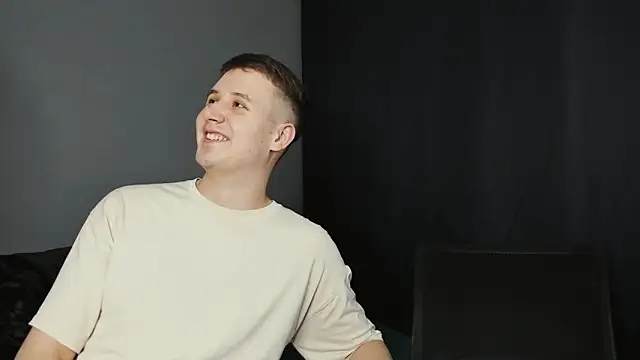 Pinku kitsune online show from March 2025 09:01:02 PM