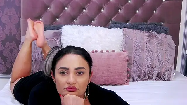 MayaJansen online show from December 2024 12:38:02 PM