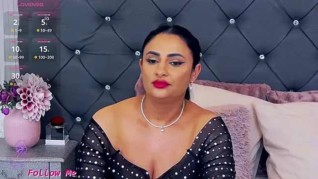 MayaJansen online show from February 2025 05:00:01 AM