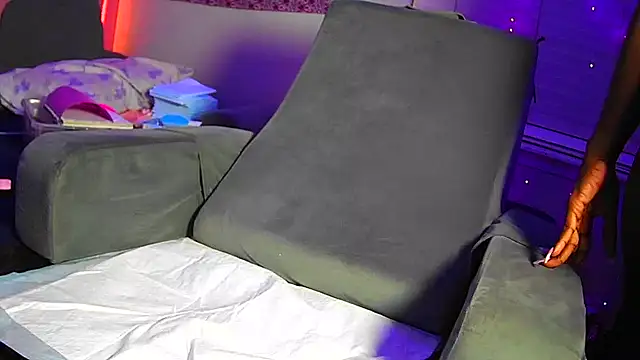 Tatithegoddess online show from November 2025 03:06:01 AM