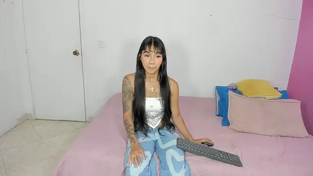 antonella bonne online show from January 2025 07:13:02 PM
