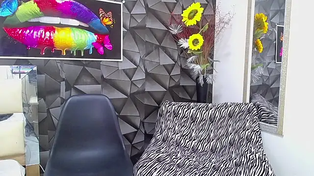 Snapshot of Demitryo chatting on January 2025 04:28:02 AM Demitryo online show from January 2025 04:28:02 AM