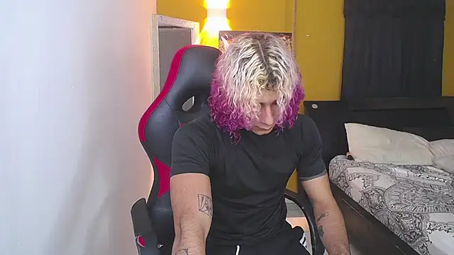 Snapshot of Demitryo chatting on February 2025 03:27:01 AM Demitryo online show from February 2025 03:27:01 AM