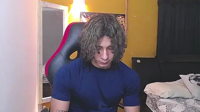 Snapshot of Demitryo chatting on February 2025 03:29:02 AM Demitryo online show from February 2025 03:29:02 AM