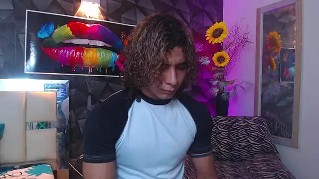 Snapshot of Demitryo chatting on March 2025 02:29:01 AM Demitryo online show from March 2025 02:29:01 AM