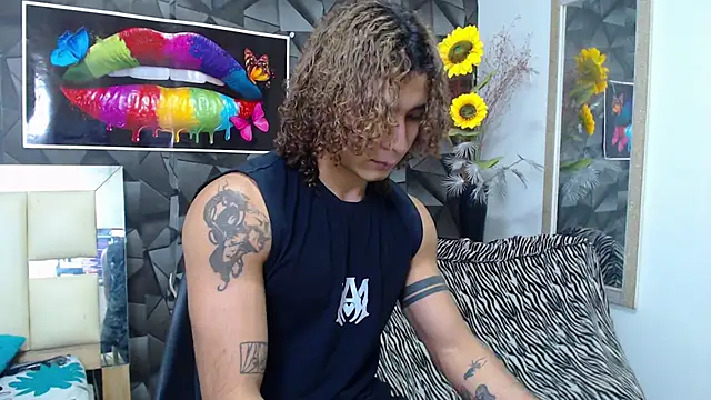 Snapshot of Demitryo chatting on March 2025 03:11:01 AM Demitryo online show from March 2025 03:11:01 AM