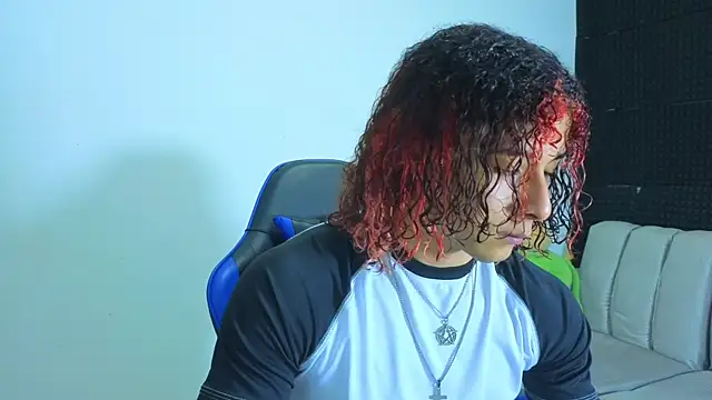 Snapshot of Demitryo chatting on September 2025 04:14:02 AM Demitryo online show from September 2025 04:14:02 AM