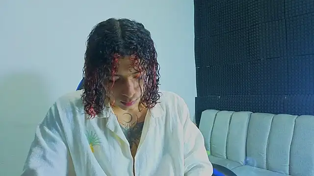 Snapshot of Demitryo chatting on September 2025 02:48:02 AM Demitryo online show from September 2025 02:48:02 AM