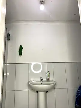 DarkBerry87 online show from October 2025 06:27:02 PM