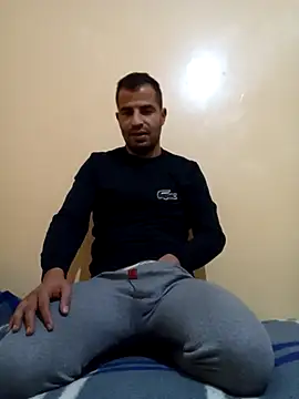 Snapshot of Bisex_activ19 chatting on December 2024 02:21:01 PM Bisex activ19 online show from December 2024 02:21:01 PM