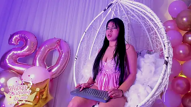 Snapshot of Ariana_ceballos chatting on December 2024 01:06:02 PM Ariana ceballos online show from December 2024 01:06:02 PM